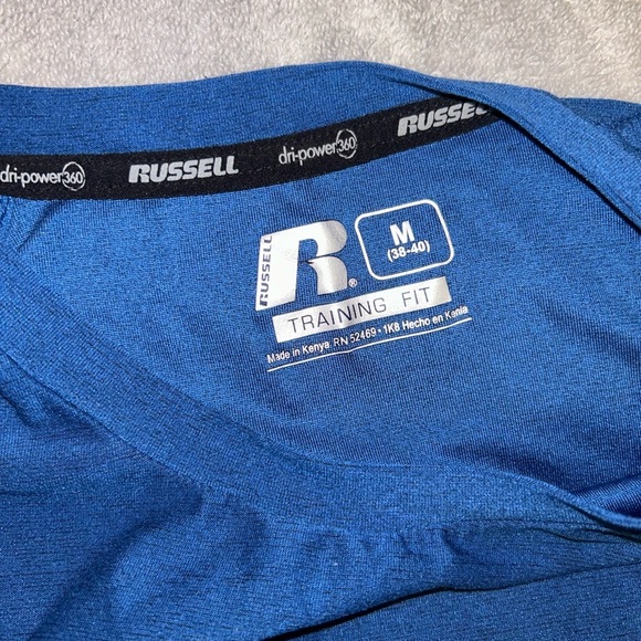 Russell Long Sleeve Sports Top. Size medium - Picture 2 of 3